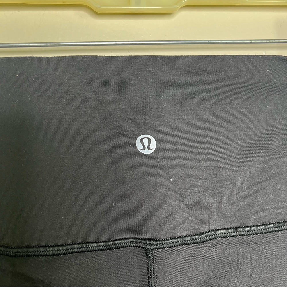 LuLuLemon Wunder Under Hi Rise 7/8 Tight 20 Year Collection Black Leggings - Picture 5 of 5